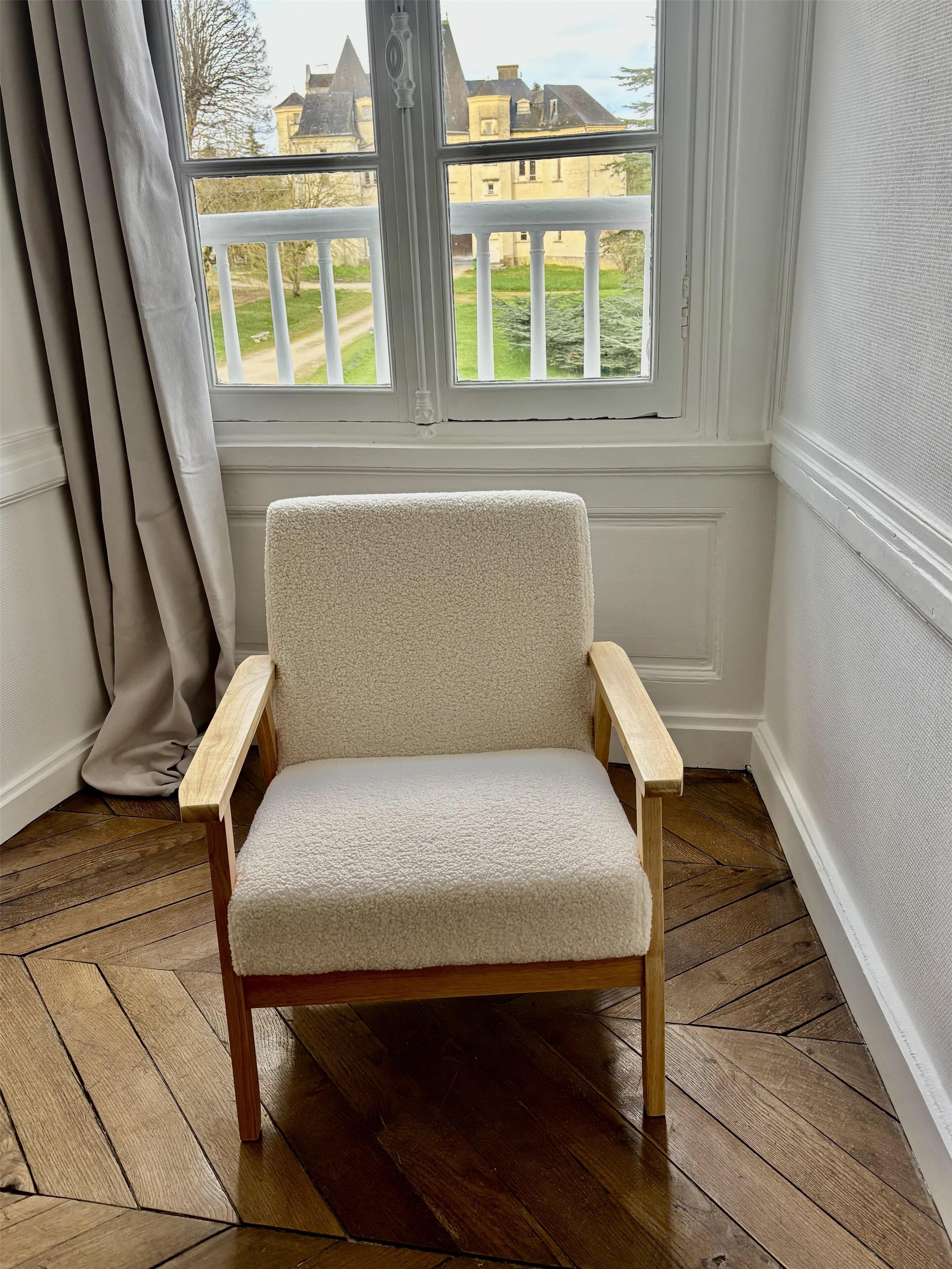 Superior Room, 1 King Bed, Park View | Free WiFi