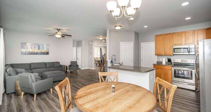 Ark & Creation Retreat For 12!