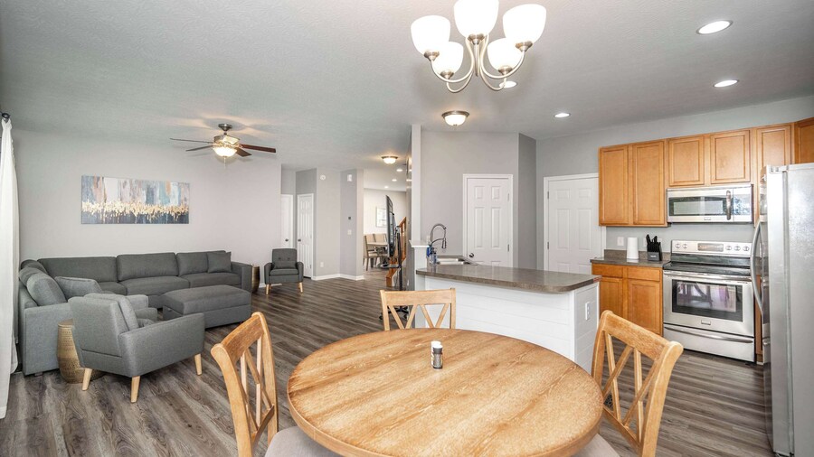 Ark & Creation Retreat For 12!