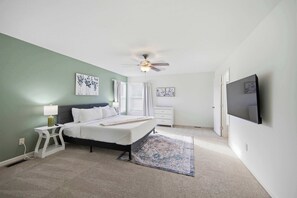 House, Multiple Beds, Hot Tub, Garden View (Ark & Creation Retreat)