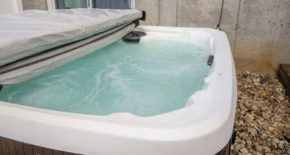 Ark & Creation Retreat For 12!