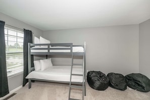 House, Multiple Beds, Hot Tub, Garden View (Ark & Creation Retreat)