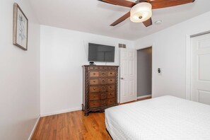 獨棟房屋, 多張床, 庭院, 花園景觀 (Big Sky Retreat) | 4 間臥室、免費無線上網