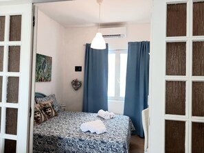 1 chambre, fer et planche Ă repasser, lit parapluie, Wi-Fi