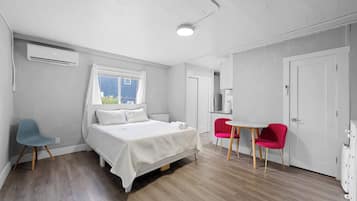 Studio, 1 grand lit, patio, vue jardin (Chic City Retreat 93D) | Décoration personnalisée, ameublement personnalisé