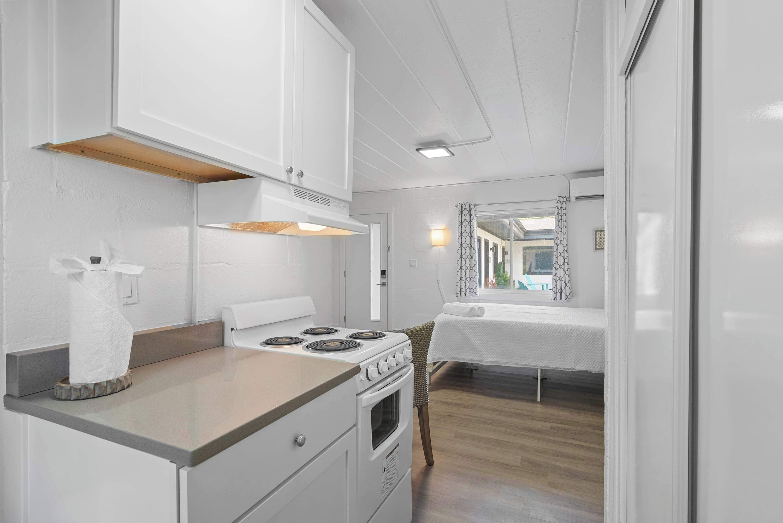 Tủ lạnh, lò vi sóng, lò nướng, bếp nấu 