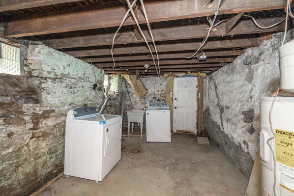 Apartment, Multiple Beds, Balcony, Garden View (Chic, Modern Gem with Style) | Interior