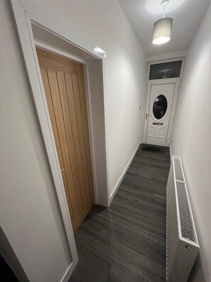 House | Interior - Shawforth - 2 Beds - Sleeps 4 - Street Parking (Rochdale)