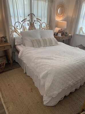 6 bedrooms, iron/ironing board, free WiFi, bed sheets
