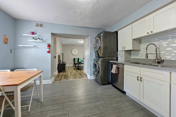 Interior - Contemporary German Village: 3 (Columbus)