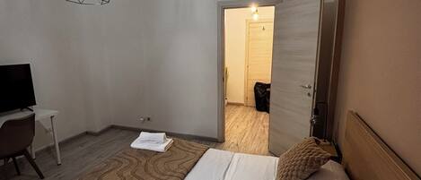 2 Schlafzimmer, Schreibtisch, WLAN, Bettwäsche