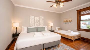 3 bedrooms, individually decorated, individually furnished, bed sheets