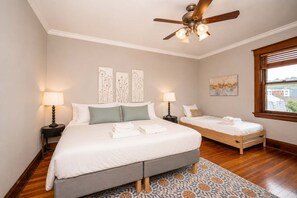 3 habitaciones, decoración personalizada y muebles diferentes