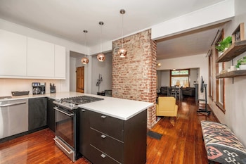 Historic Retreat Gateway