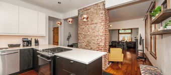 Historic Retreat Gateway