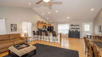 House, Multiple Beds, Patio (Lazy Days) | Living area | 42-inch flat-screen TV with digital channels