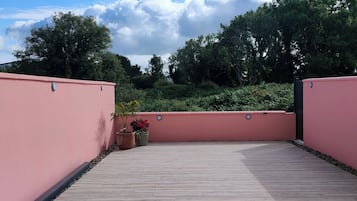 House | Terrace/patio