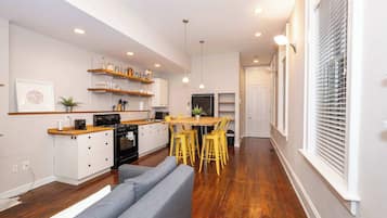 Monolocale, 1 letto queen con divano letto, cucina (Loft Life Pendleton 2) | Interni
