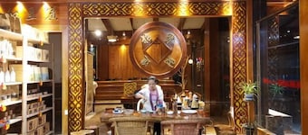 Tongrenjia Business Hotel