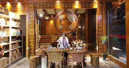 Tongrenjia Business Hotel