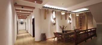 Yunke Riverside Mercure (Liuzhou Sanjiang Drum Tower Fengyu Bridge)