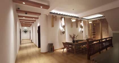 Yunke Riverside Mercure (Liuzhou Sanjiang Drum Tower Fengyu Bridge)