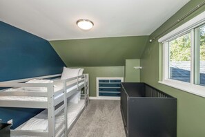 5 bedrooms, free WiFi