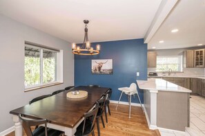 Maison, plusieurs lits, patio, vue jardin (Love ‘n Life Haven) | Restauration