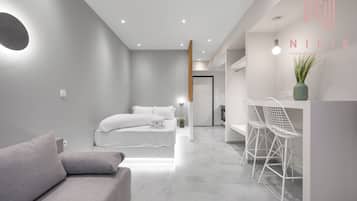 Studio | 1 bedroom, blackout curtains, iron/ironing board, cots/infant beds