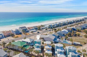 House, Multiple Beds (Turquoise Tail) | Beach