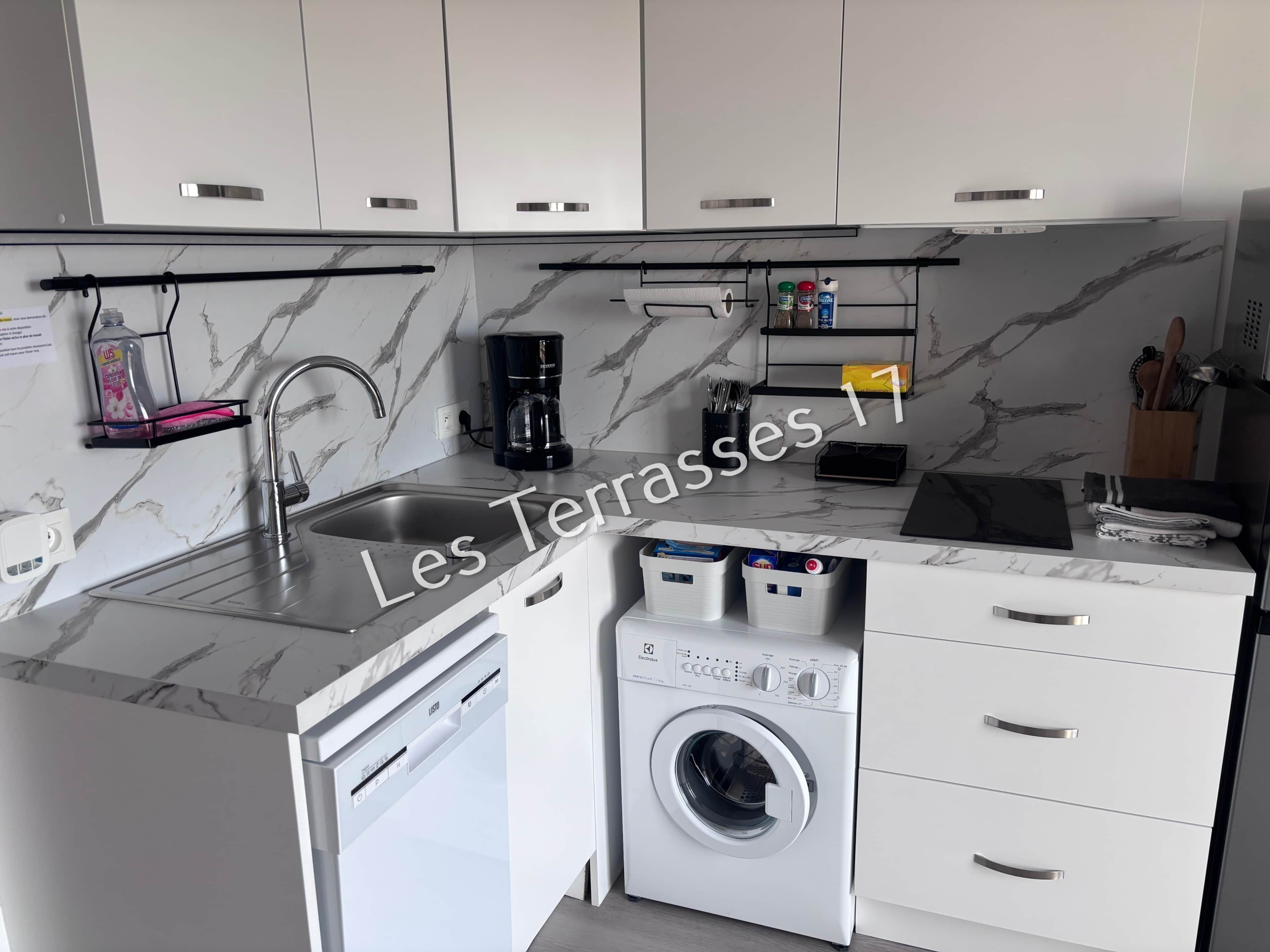 Réfrigérateur, micro-ondes, four, lave-vaisselle