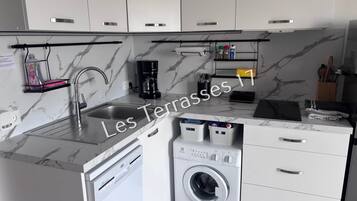 Réfrigérateur, micro-ondes, four, lave-vaisselle