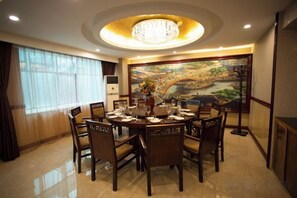 Unclassified image, 4 of 31, button - Yangguang Yihao Hotel (Qionghai)