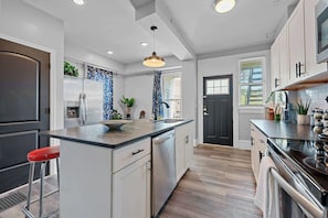 House, Multiple Beds, Patio, Garden View (Merion Village Residences Suites) | Private kitchen | Fridge, microwave, oven, stovetop - Merion Village Residences Suites (Columbus)