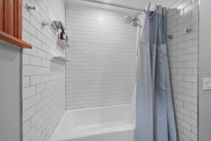 House, Multiple Beds, Patio, Garden View (Our Locally World Famous Home) | Bathroom | Towels - Our Locally World Famous Home (Columbus)