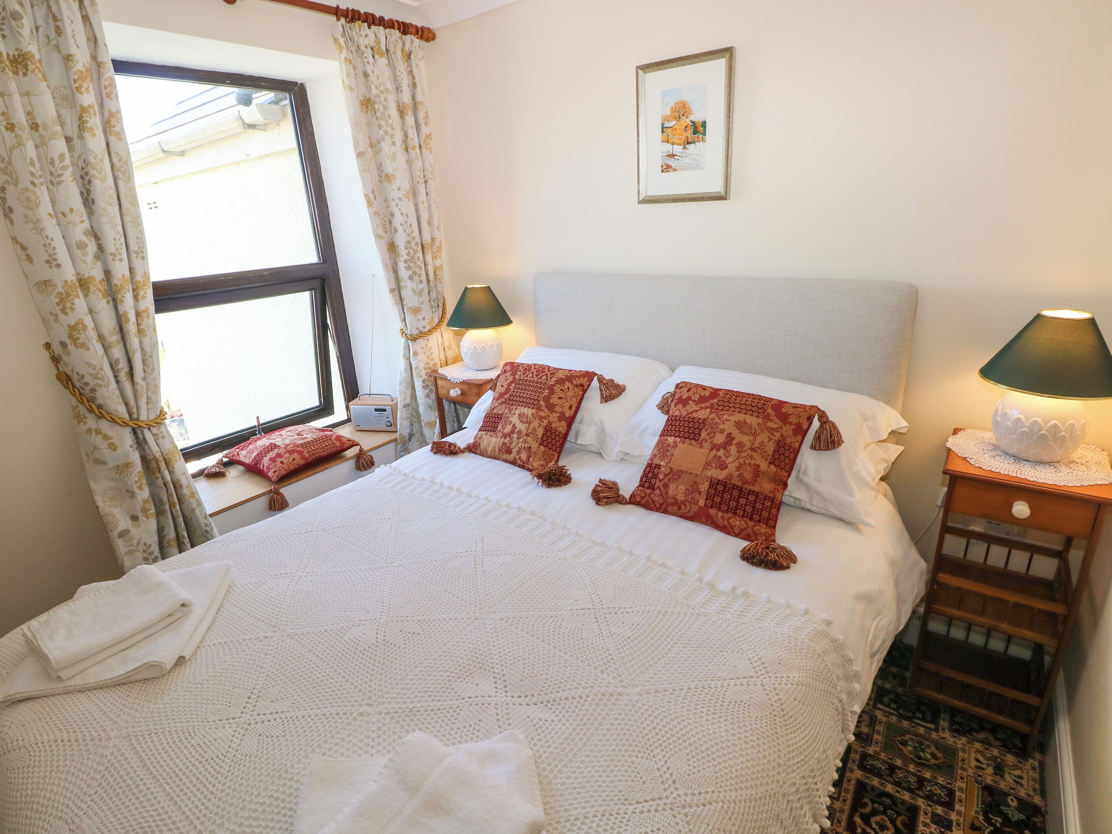 2 bedrooms, individually decorated, individually furnished, free WiFi