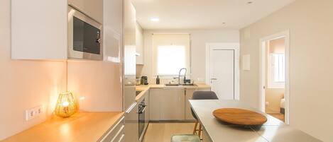 Fridge, microwave, oven, dishwasher