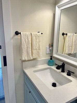 Shower, hair dryer, towels, soap - Panoramic Cape Cod Bay Views with Private Sandy Beach (Plymouth)