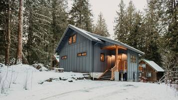 Cabin, 3 Bedrooms, Balcony | Exterior