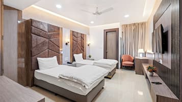 Kamer, 1 twee- of 2 eenpersoonsbedden | Een bureau, een laptopwerkplek, een strijkplank/strijkijzer, gratis wifi