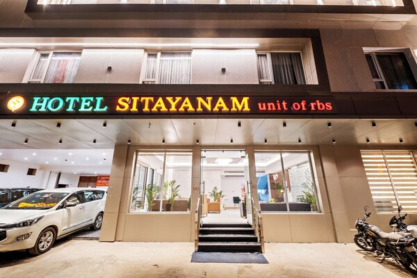 Sitaynam Hotel & Resort-infront Ram Temp - Ayodhya