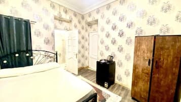 Deluxe Single Room, Balcony | Free WiFi