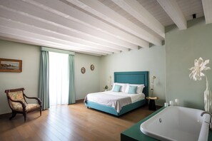 Bügeleisen/Bügelbrett, WLAN, Bettwäsche