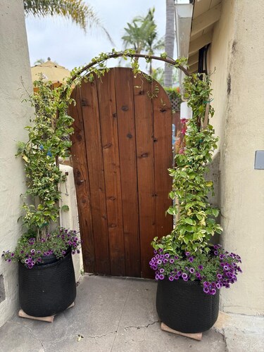 private, Kitchenette, AC