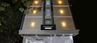 Super Townhouse Shamshabad Near Airport