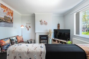 2 Schlafzimmer, Bügeleisen/Bügelbrett, WLAN, Bettwäsche