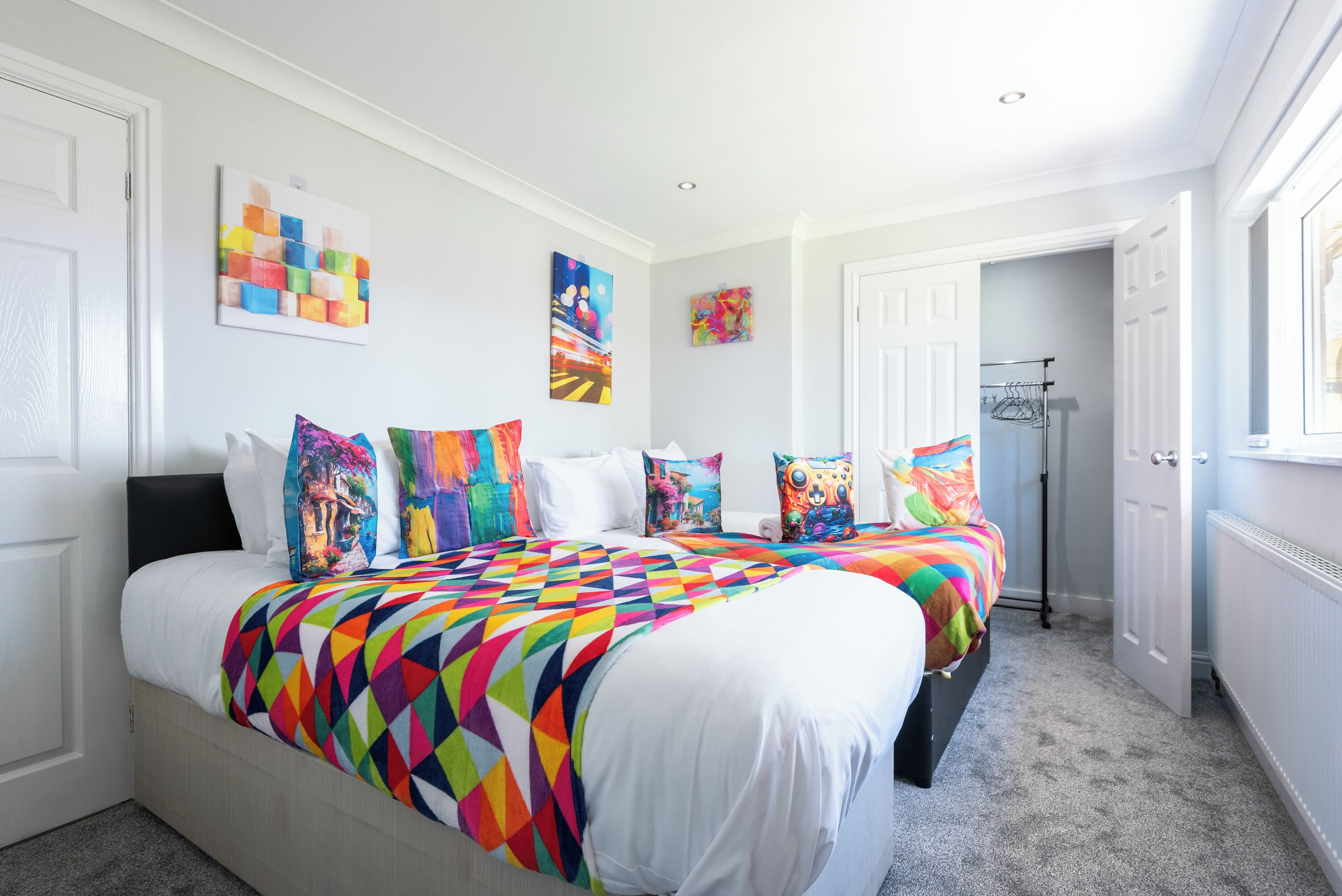 2 bedrooms, iron/ironing board, WiFi, bed sheets