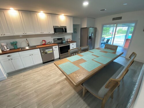 Beautiful renovate Home Paradise Heated POOL Jacuzzie Vero Beach