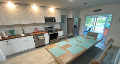 Beautiful renovate Home Paradise Heated POOL Jacuzzie Vero Beach