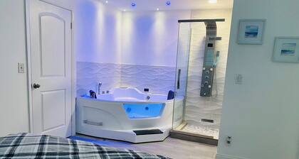 Beautiful renovate Home Paradise Heated POOL Jacuzzie Vero Beach
